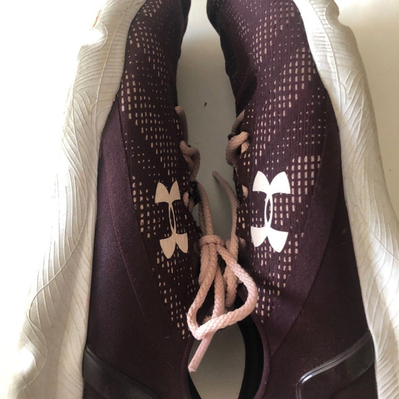 UNDER ARMOUR Performance Running Sneakers Burgundy Size 8 GUC $65 - Picture 4 of 10